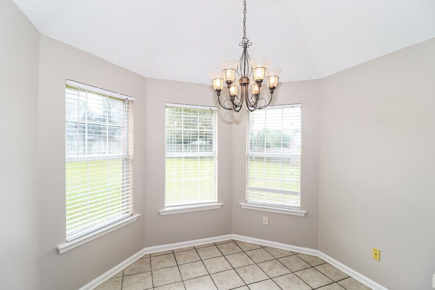 Building Photo - 11195 Cashmere Wood Dr