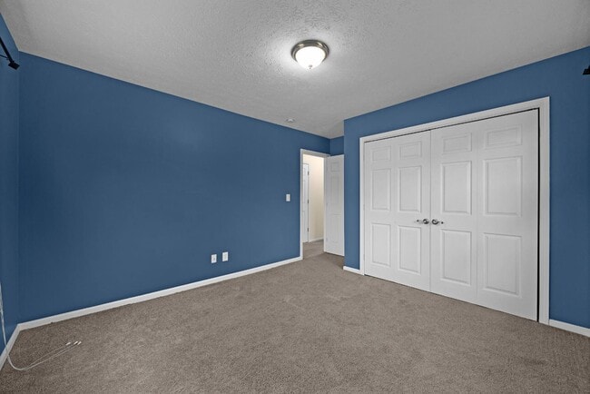 Building Photo - 611 Harvard Dr