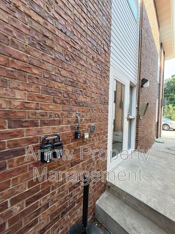 Building Photo - 1119 E Street