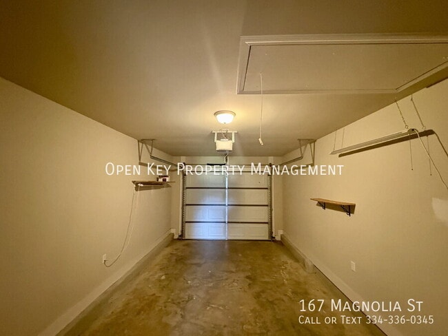 Building Photo - 167 Magnolia St