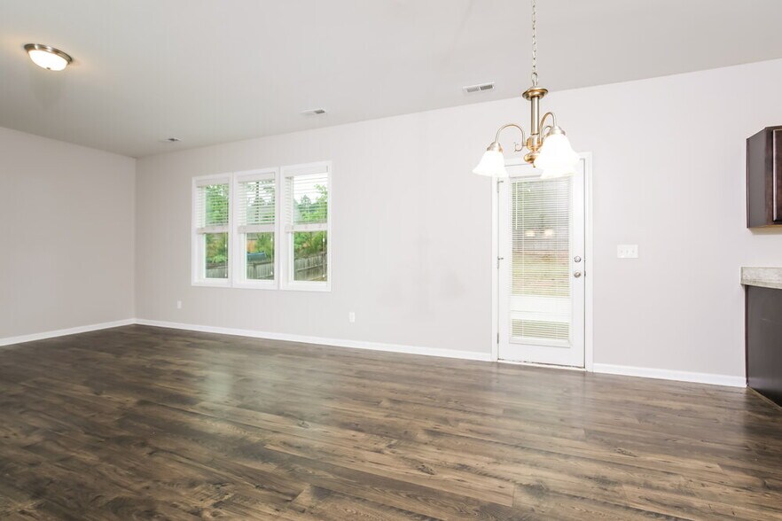 Building Photo - 124 Hansen Run