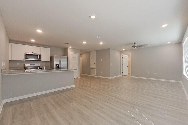 Building Photo - 4780 Malay Cir