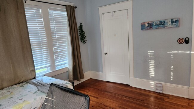 Building Photo - 2897 Sydney St