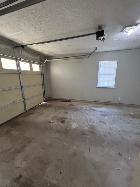 Building Photo - 4129 Pebble Creek Dr