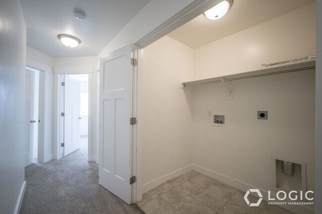 Building Photo - 3704 W 2380 N