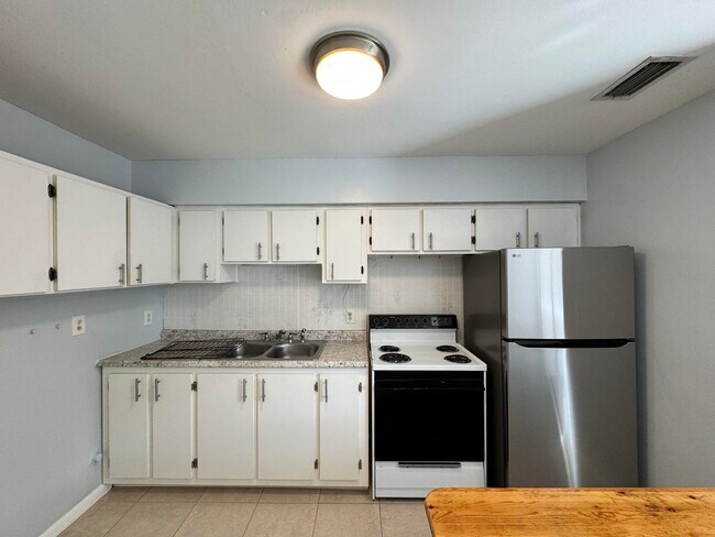 Building Photo - 8761 40th Ter N