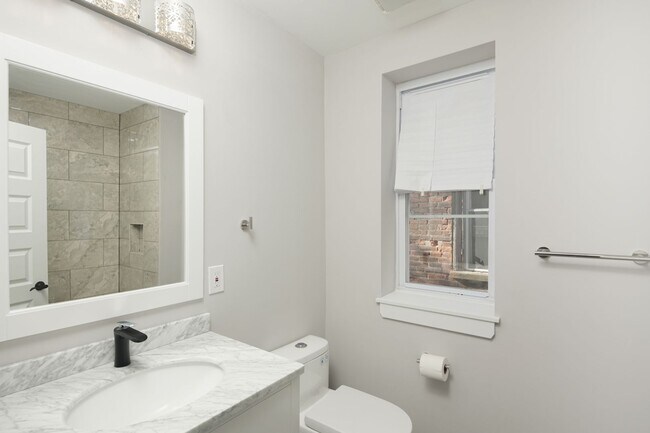 Building Photo - Modern Brewerytown Home