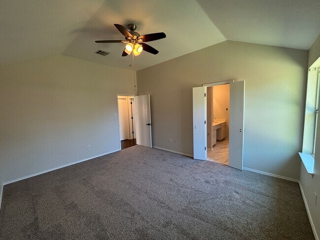 Building Photo - 4 BR/2BA | Updated Single Family Home | 2-Car Garage Parking | Fenced backyard