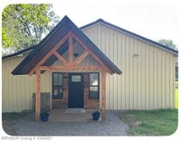 Building Photo - 1450 N Ulmer St