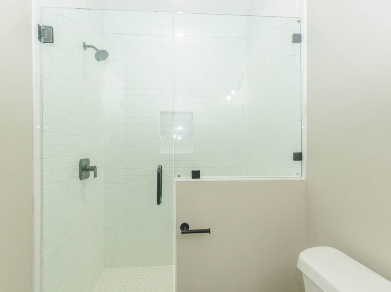 Building Photo - 477 Arboleda Ln