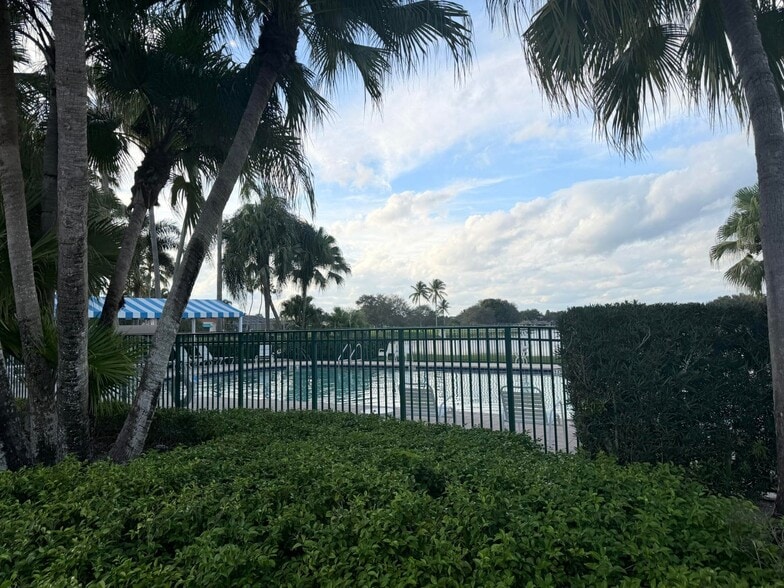 Building Photo - 2205 Telogia Ct