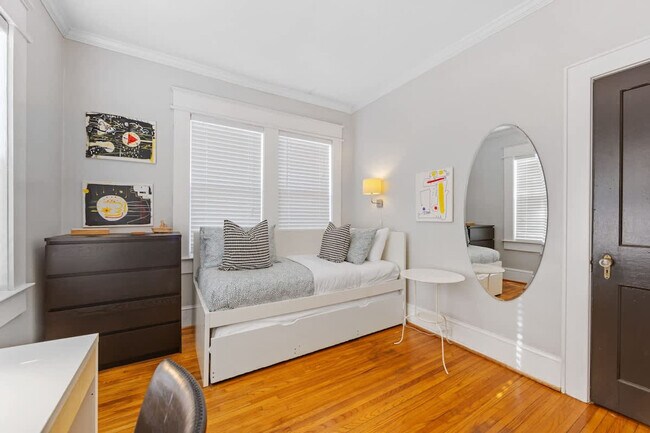 Building Photo - 800 Magnolia Ave