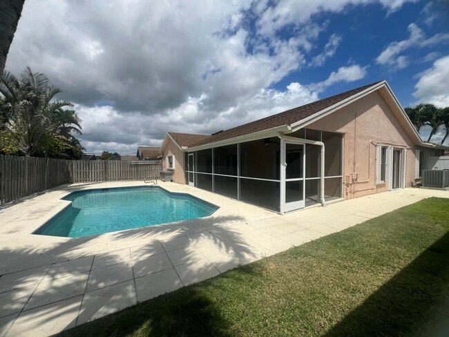 Building Photo - 21023 Rustlewood Ave