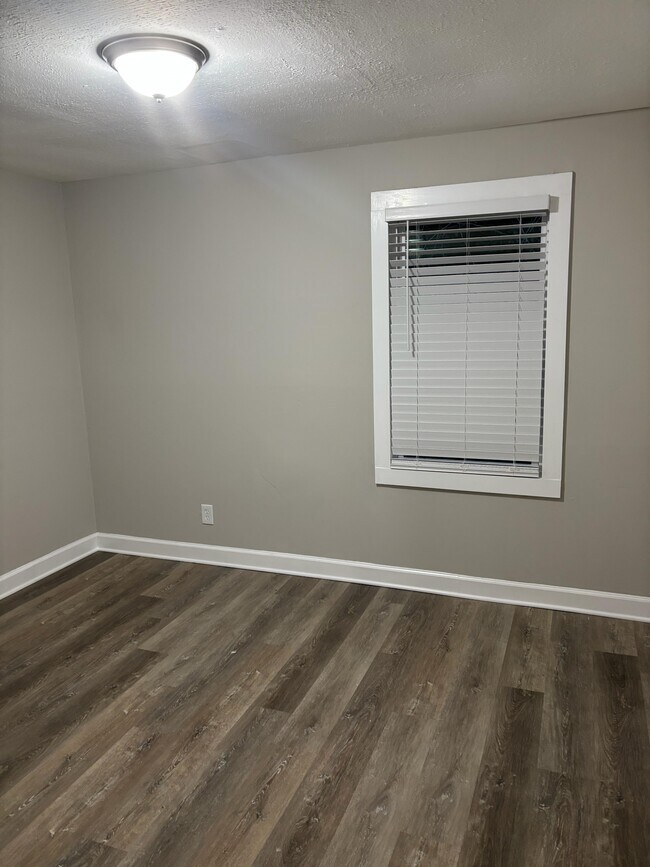 Building Photo - 3881 Spencer Cir