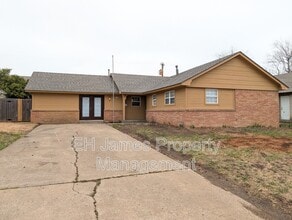 Building Photo - 9013 E 32nd St