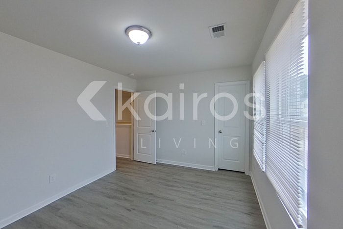 Building Photo - 228 Fox Chase Wy