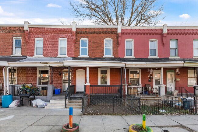 Building Photo - 5430 Delancey St