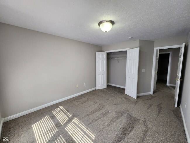 Building Photo - 1479 Autumn Oak St