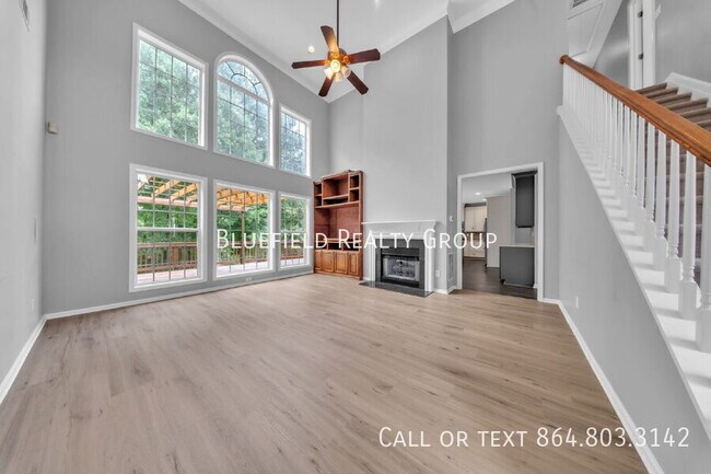 Building Photo - 417 Summergreen Way