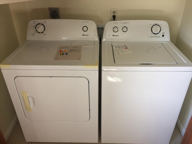 Building Photo - 5924 Longbow Ln