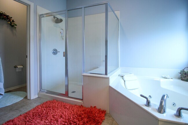 Building Photo - Spacious 5 Bedroom Home In Jenks West School District!