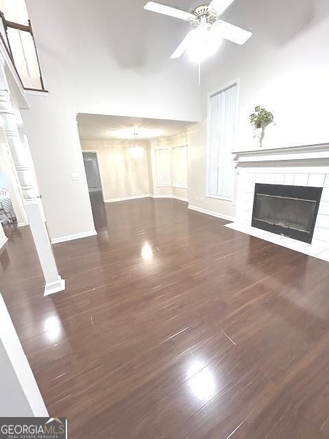 Building Photo - 305 Carriage Chase