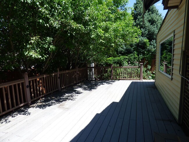 Building Photo - Great Home in a Quiet Neighborhood