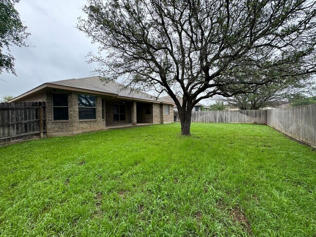 Building Photo - 708 Cody James Dr