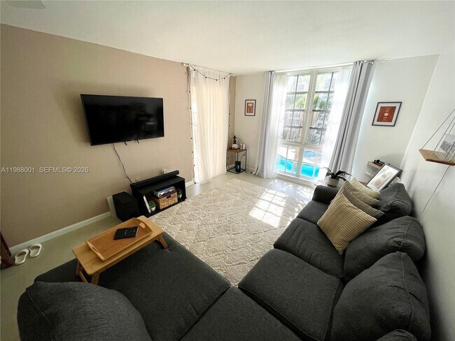 Building Photo - 1280 S Alhambra Cir