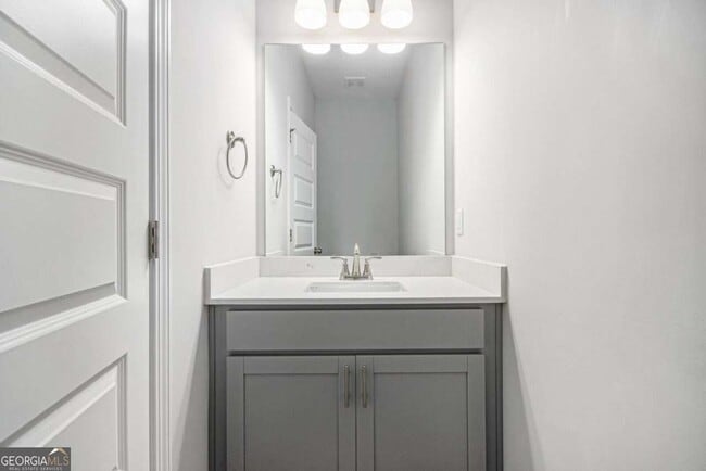 Building Photo - 124 Crestpoint Rd