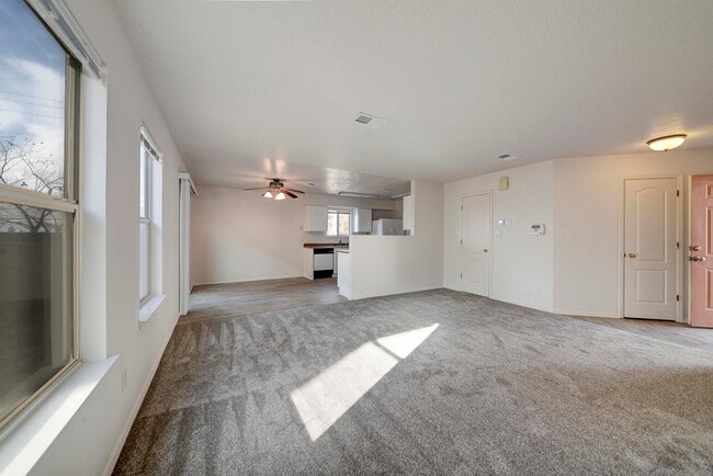 Building Photo - 3123 Mountainside Pkwy NE