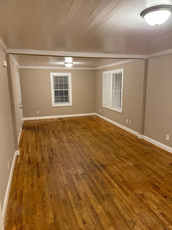 Building Photo - 4354 Pineview Dr