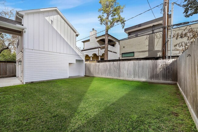 Building Photo - 3714 Grennoch Ln