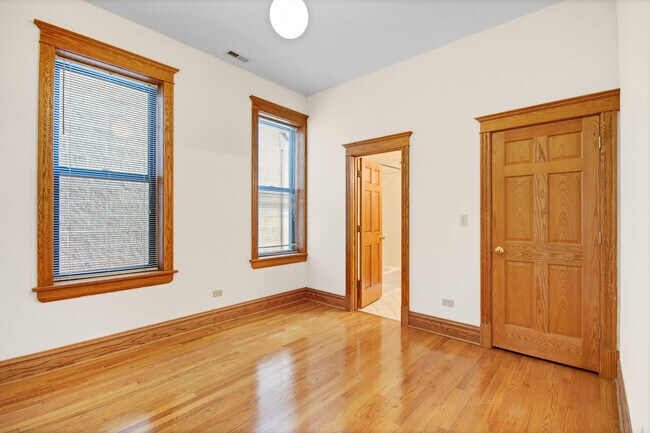 Building Photo - 1238 N Noble St