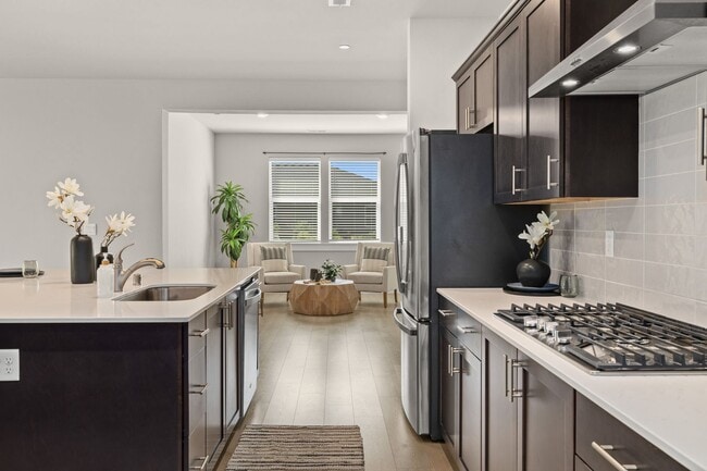 Building Photo - 4 Bedroom Home with Spacious Fully Fenced ...