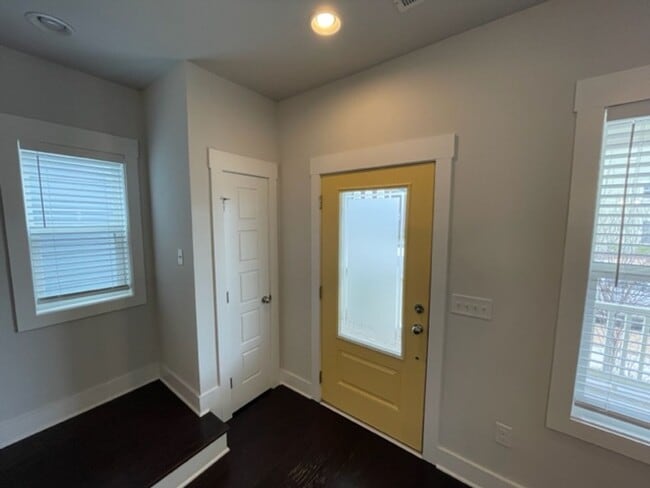 Building Photo - 1332 Big Falls Dr