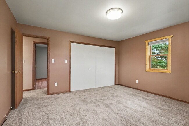 Building Photo - Beautiful Countryside 3-Bedroom Rental Home $2,200/Month!