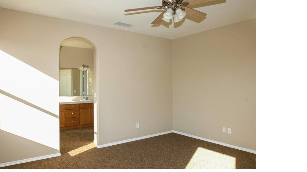 Building Photo - 772 W Barcelona Ln