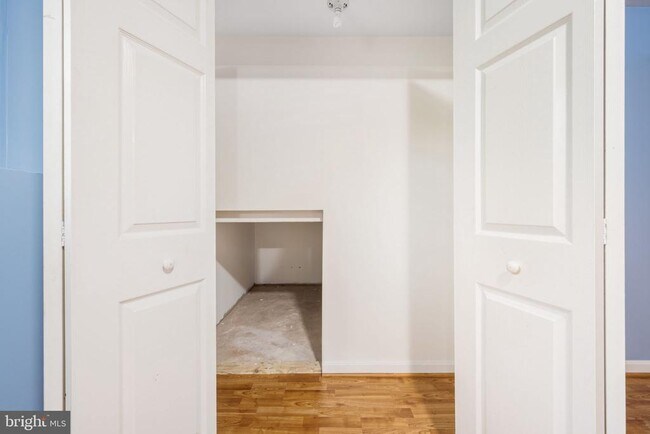 Building Photo - 11821 Sinclair Ln