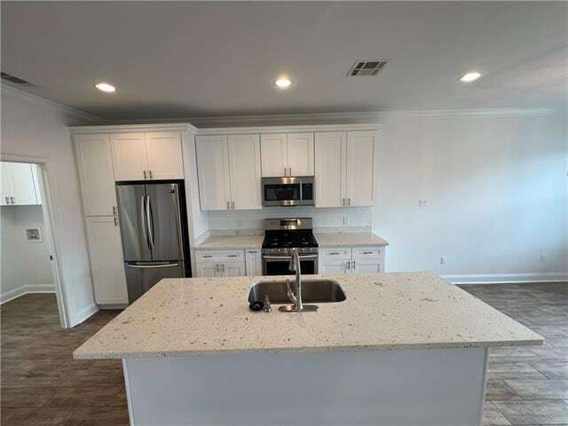 Building Photo - 2708 Volpe Dr