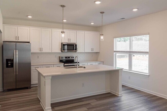 Building Photo - BRAND NEW SINGLE FAMILY HOME IN LOGANVILLE