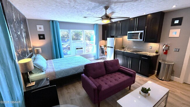 Building Photo - 236 N Keech St