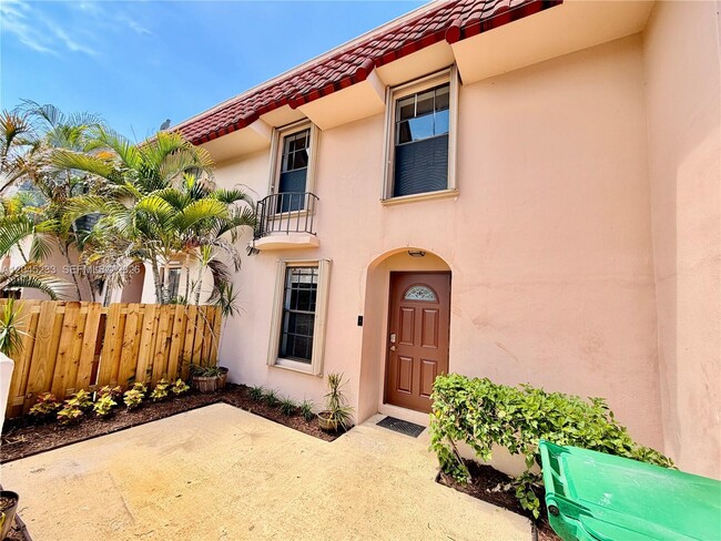 Building Photo - 7361 SW 26th Ct