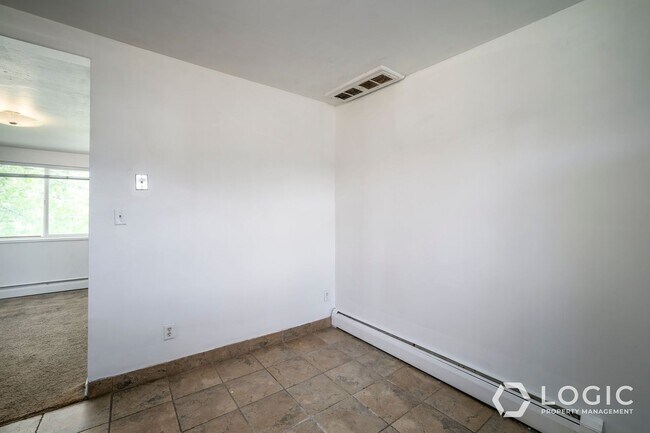 Building Photo - 783 E 1400 S