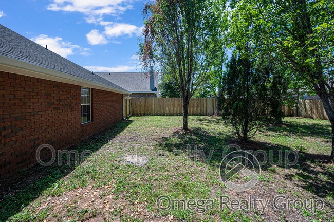 Building Photo - 2672 Rosebud Dr E