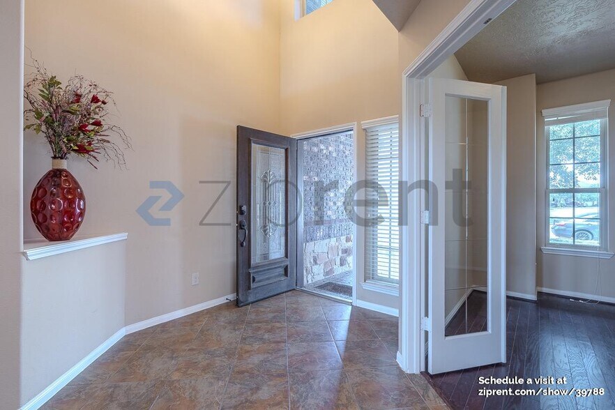 Building Photo - 2814 Palm Harbour Dr