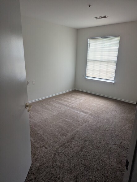 Building Photo - 18531 Boysenberry Dr