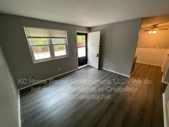 Building Photo - 2214 NE 77th St