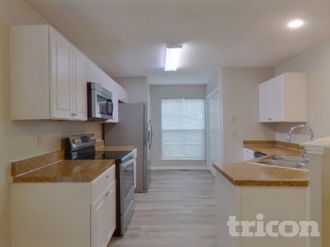 Building Photo - 120 Stockland Rd