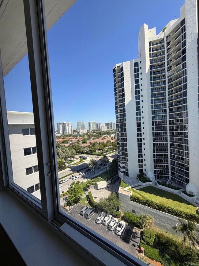 Building Photo - 19201 Collins Ave